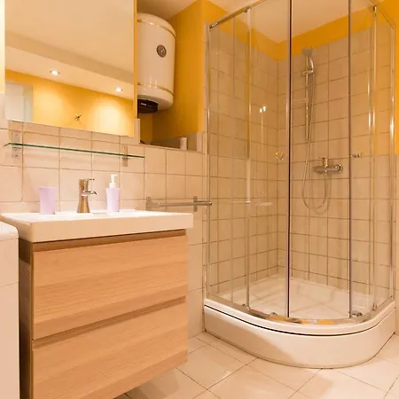 Galatea With Free Garage Parking *