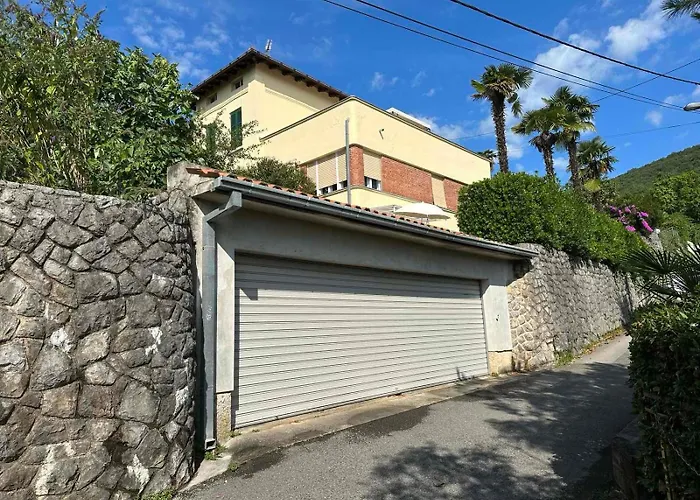 Galatea With Free Garage Parking Appartamento Abbazia